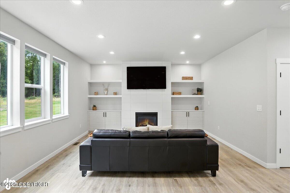 Palmer, Alaska, 99645, United States, 3 Bedrooms Bedrooms, ,3 BathroomsBathrooms,Residential,For Sale,1974146