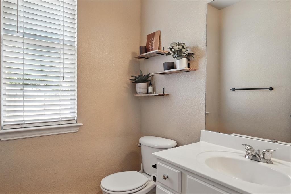 Grand Prairie, Texas, 75054, United States, 4 Bedrooms Bedrooms, ,4 BathroomsBathrooms,Residential,For Sale,1925878