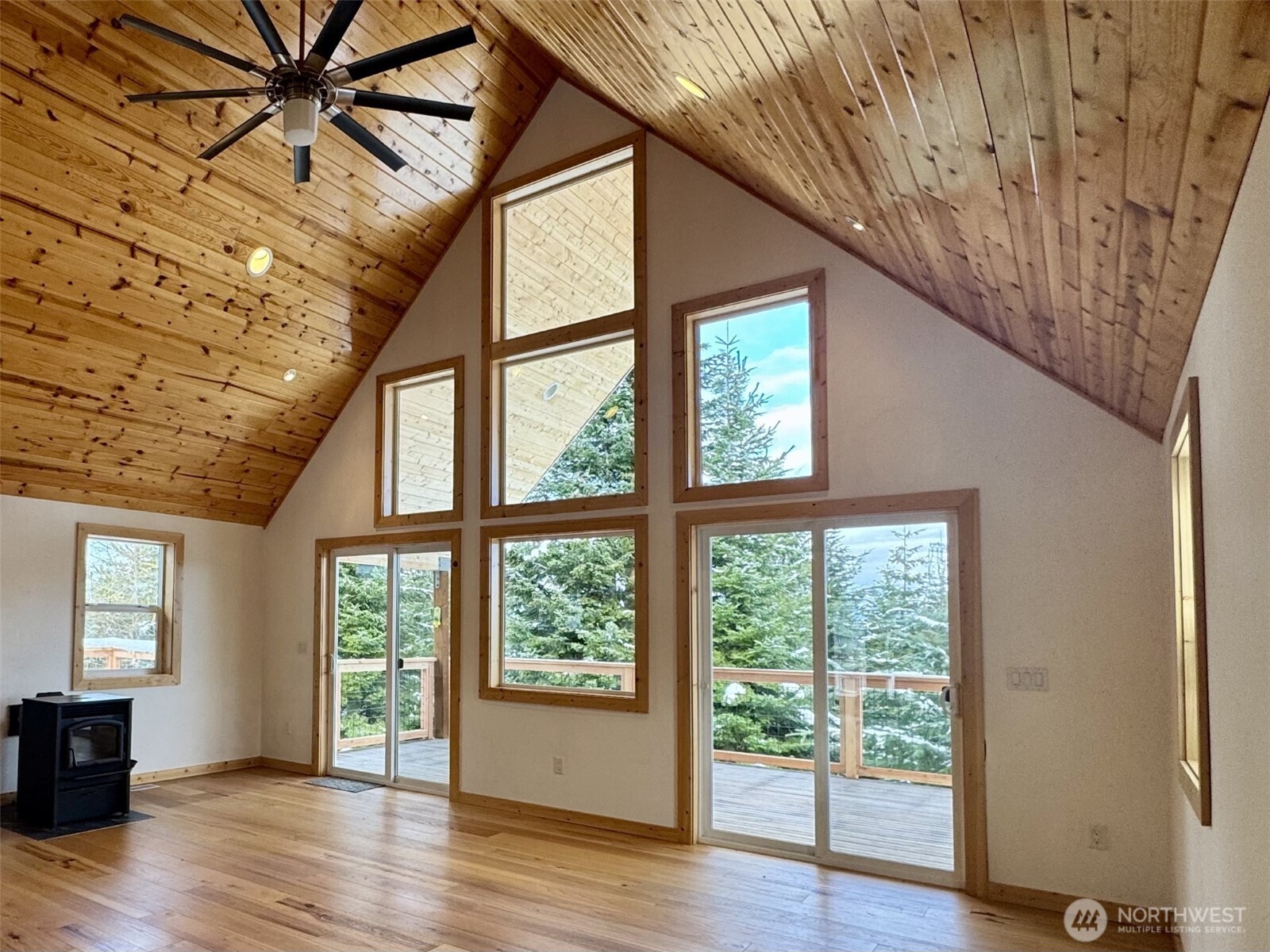 Cle Elum, Washington, 98922, United States, 3 Bedrooms Bedrooms, ,2 BathroomsBathrooms,Residential,For Sale,2001560