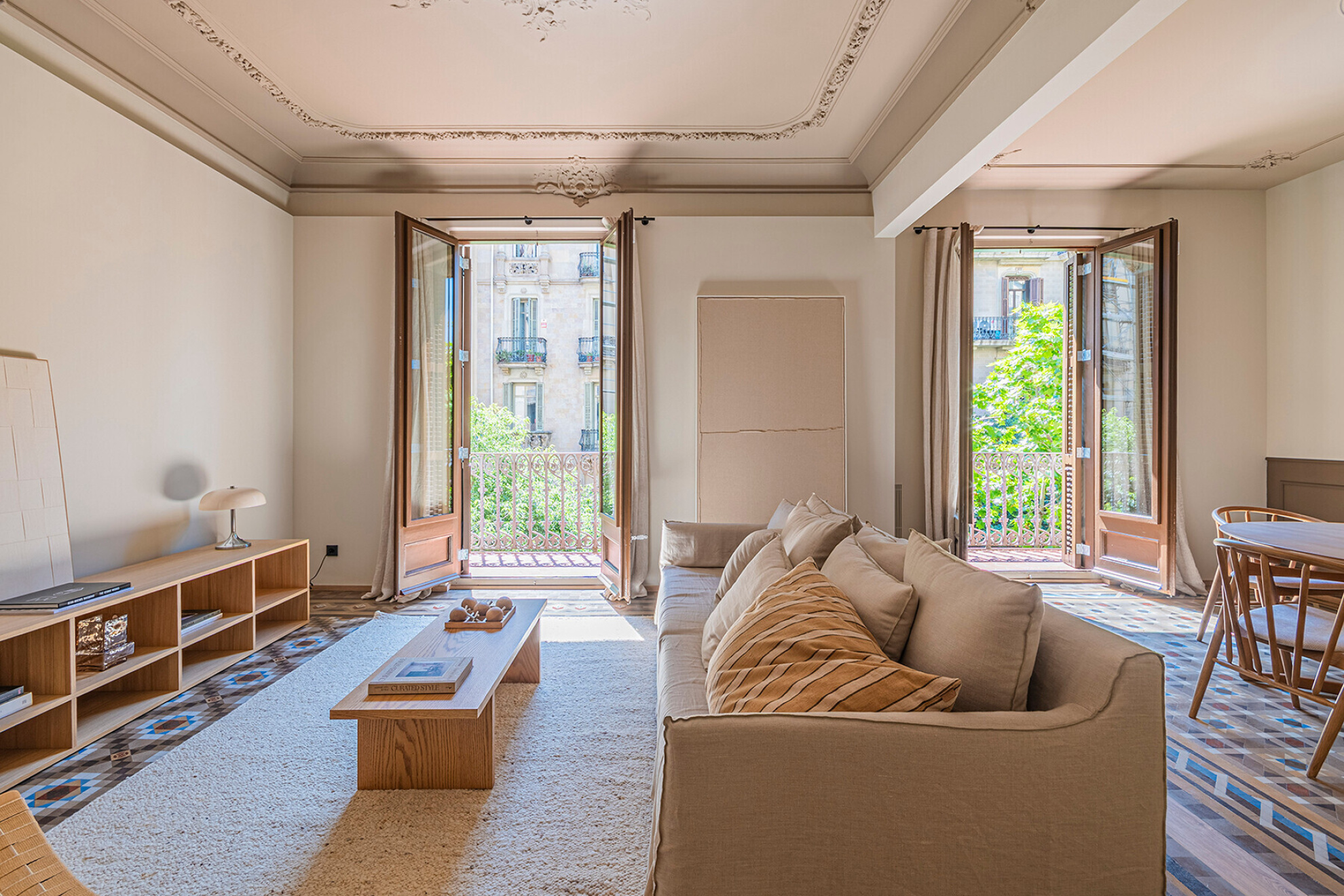  Refurbished modernist apartment in Eixample with luxury finishes - 物件實景