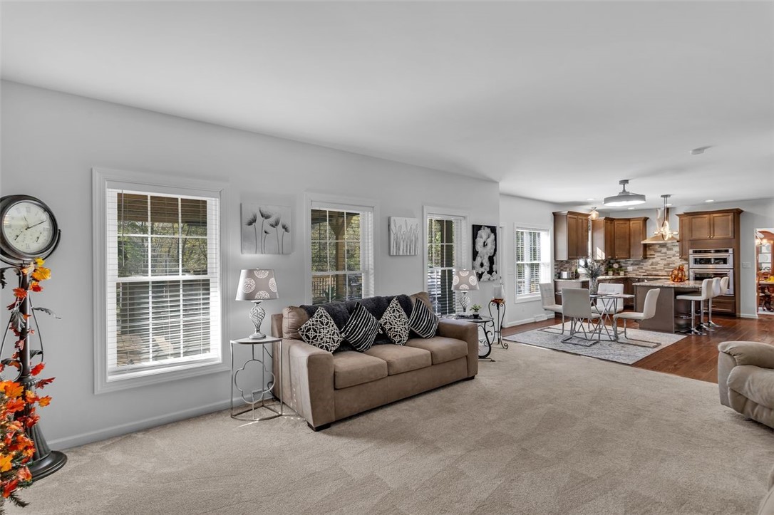 Green Twp, Pennsylvania, 15001, United States, 4 Bedrooms Bedrooms, ,4 BathroomsBathrooms,Residential,For Sale,1960549