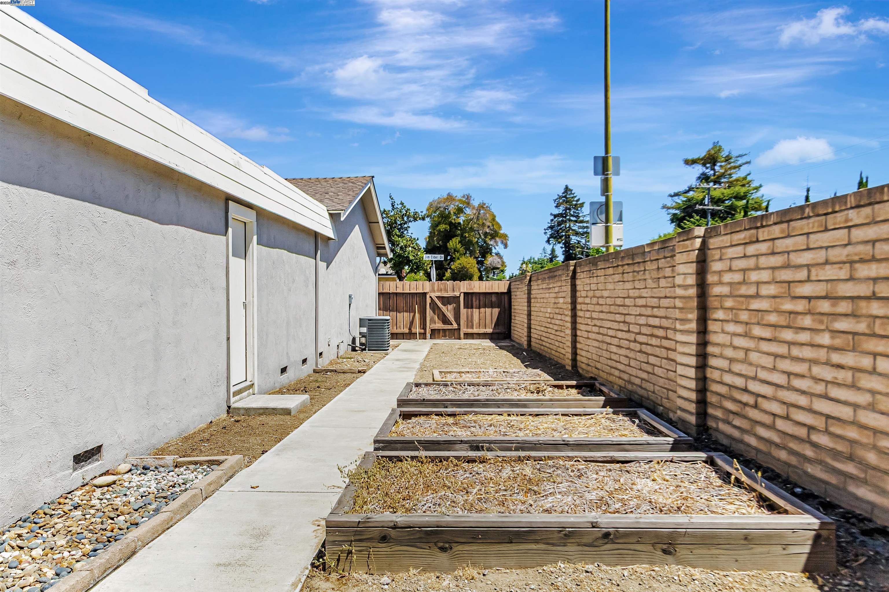 Campbell, California, 95008, United States, 3 Bedrooms Bedrooms, ,2 BathroomsBathrooms,Residential,For Sale,1926227