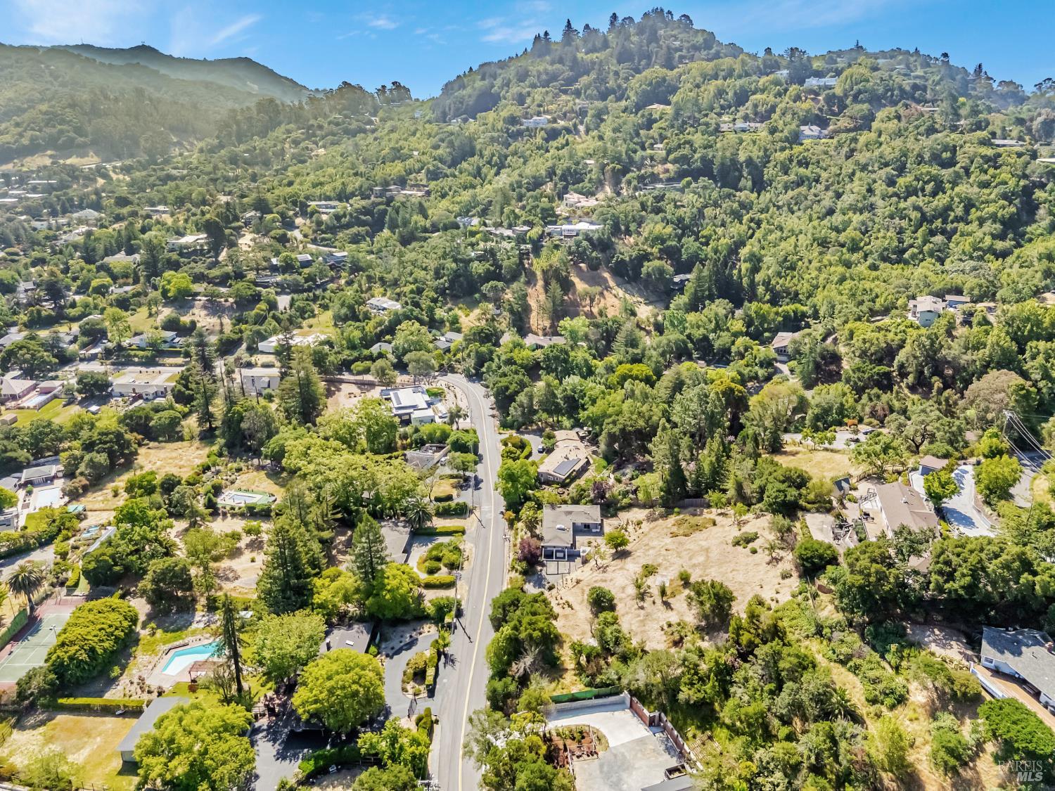 San Rafael, California, 94903, United States, 4 Bedrooms Bedrooms, ,3 BathroomsBathrooms,Residential,For Sale,1837138