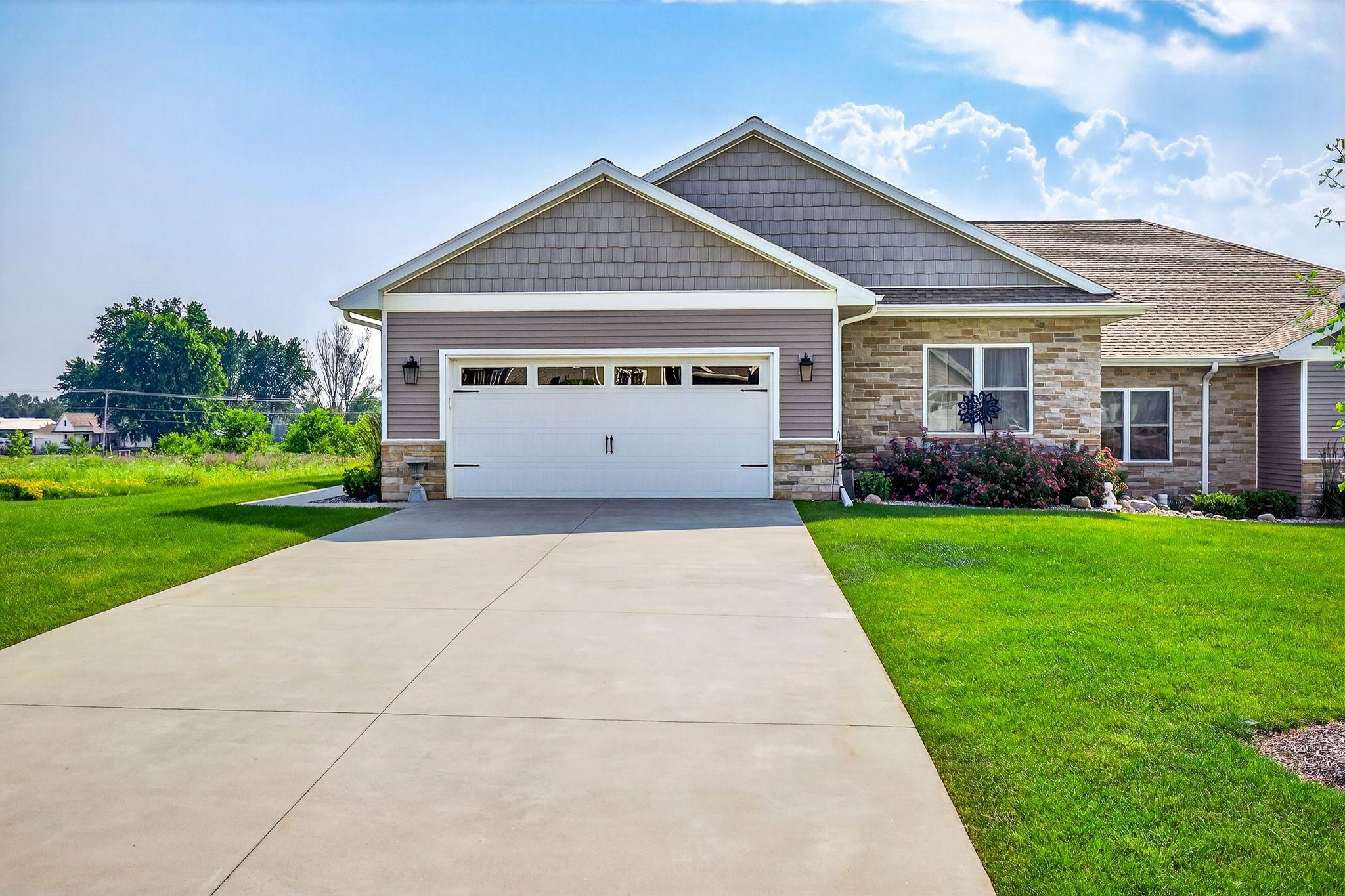 GREENVILLE, Wisconsin, 54942, United States, 4 Bedrooms Bedrooms, ,3 BathroomsBathrooms,Residential,For Sale,1924838