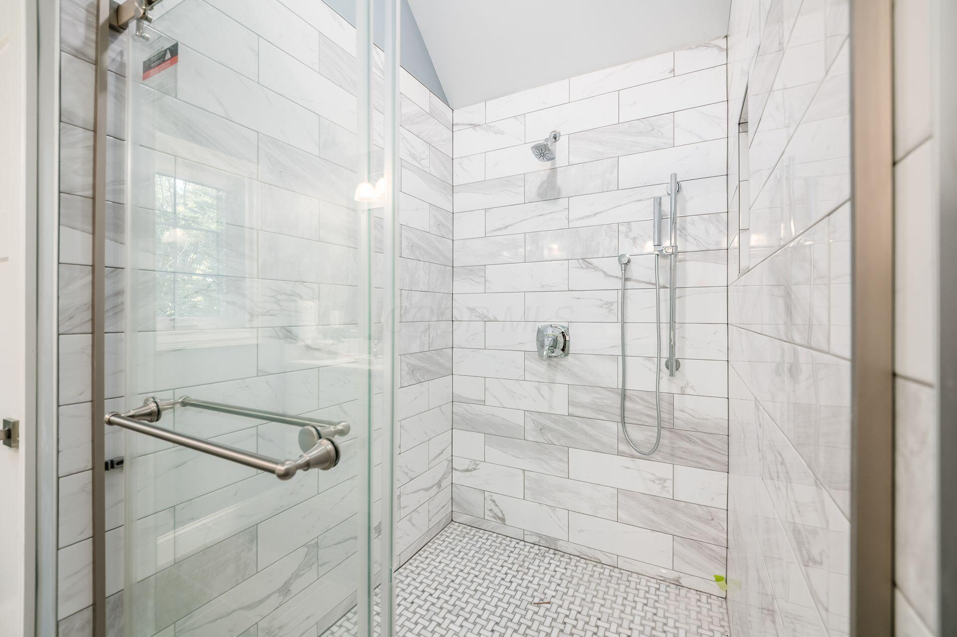 Columbus, Ohio, 43202, United States, 5 Bedrooms Bedrooms, ,4 BathroomsBathrooms,Residential,For Sale,1988321