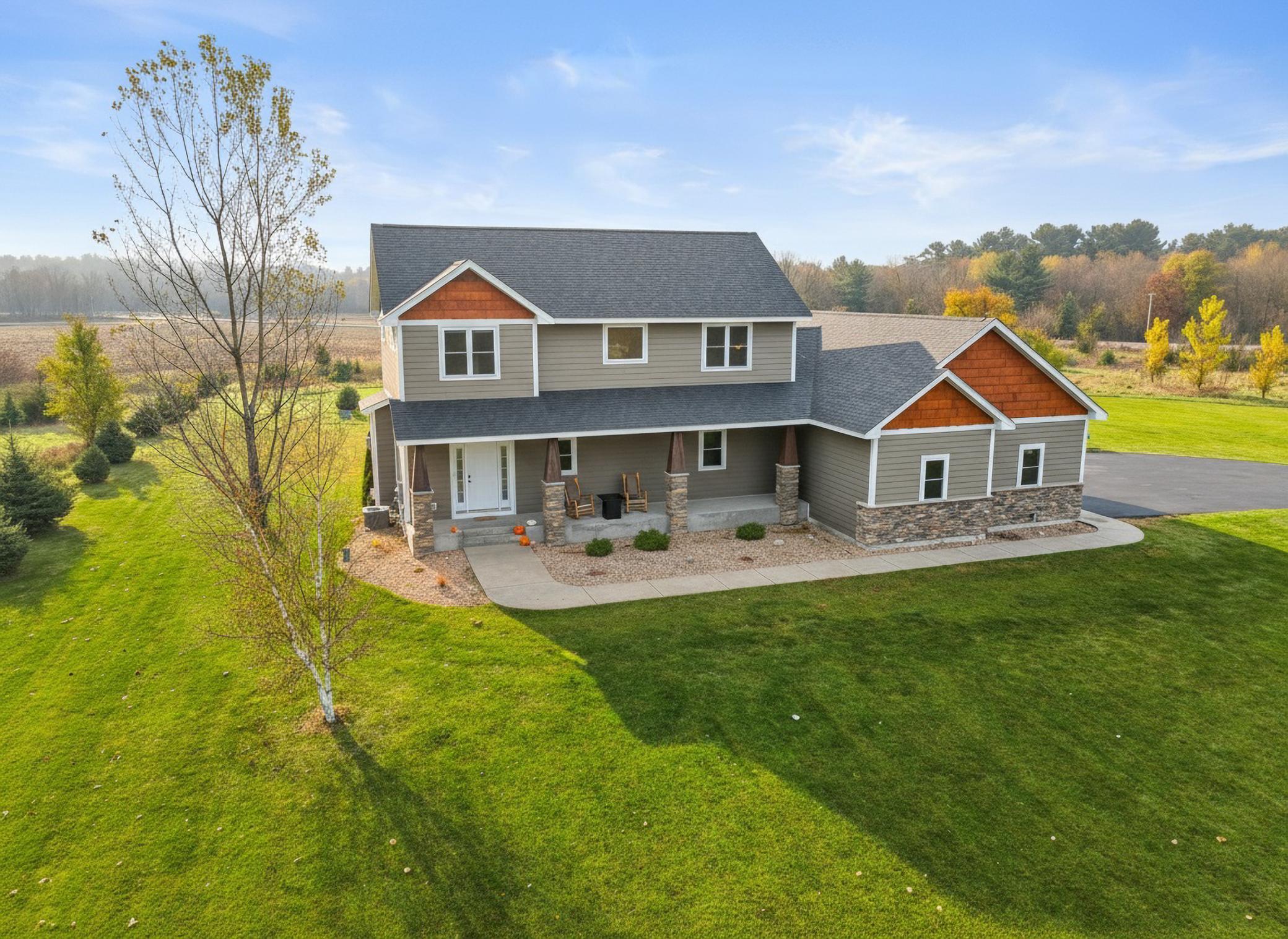 Saint Joseph Twp, Wisconsin, 54017, United States, 4 Bedrooms Bedrooms, ,4 BathroomsBathrooms,Residential,For Sale,1989036