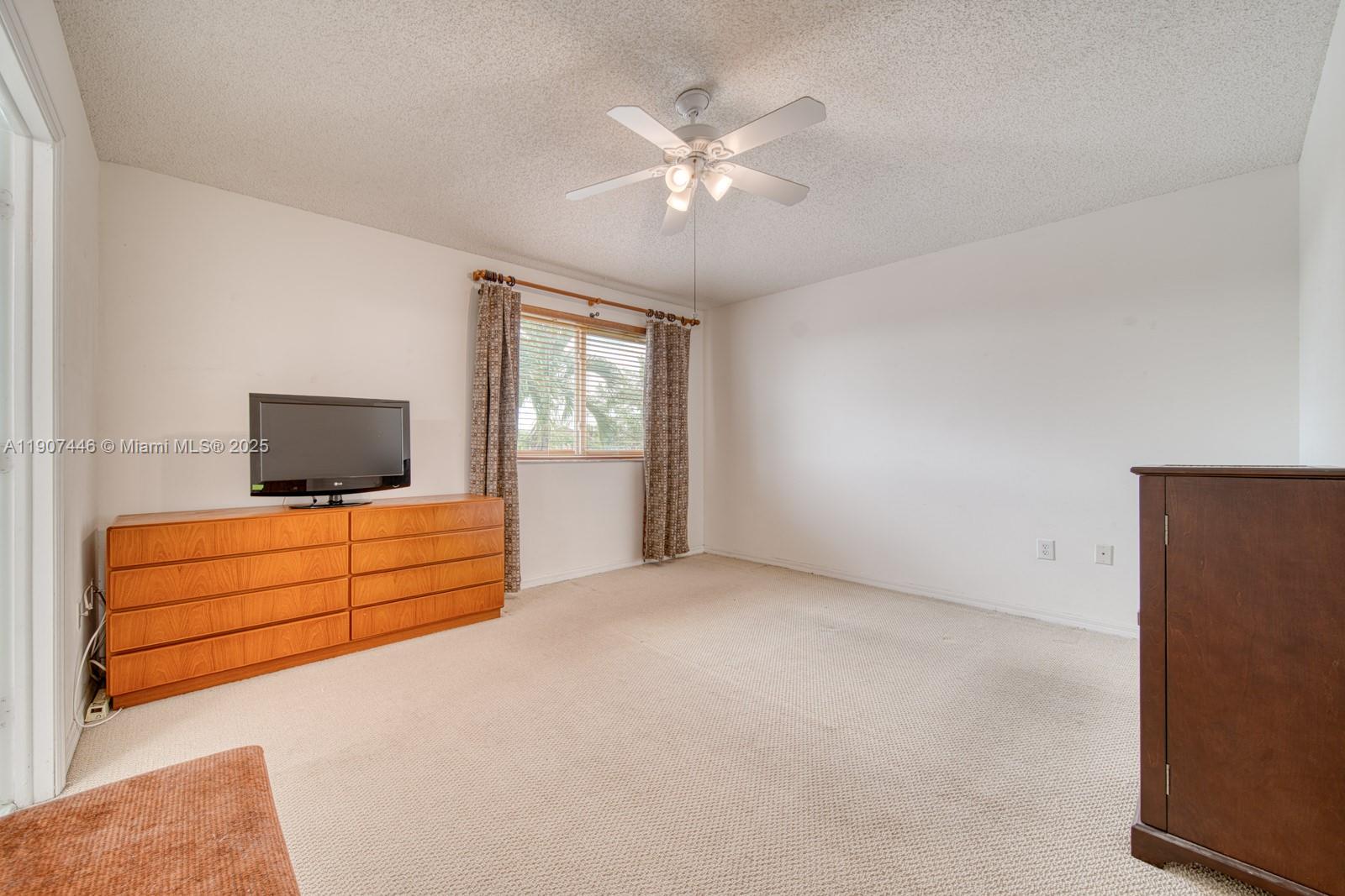 Miami, Florida, 33193, United States, 3 Bedrooms Bedrooms, ,3 BathroomsBathrooms,Residential,For Sale,1989517