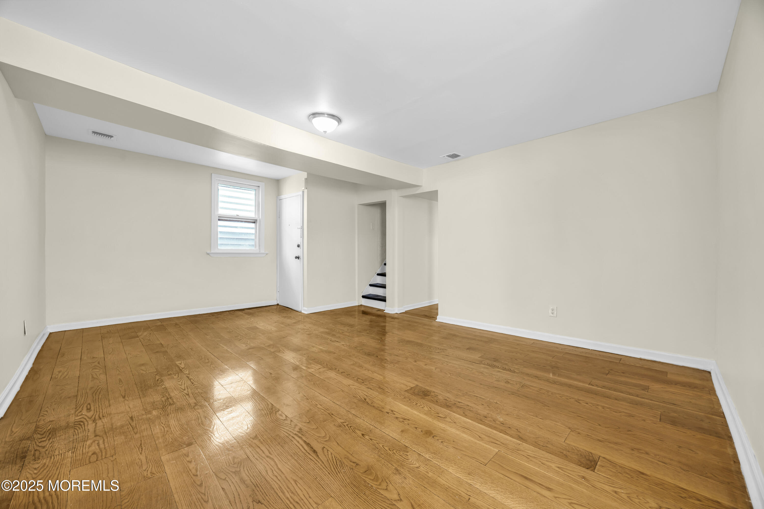 Newark, New Jersey, 07104, United States, 7 Bedrooms Bedrooms, ,3 BathroomsBathrooms,Residential,For Sale,1915900