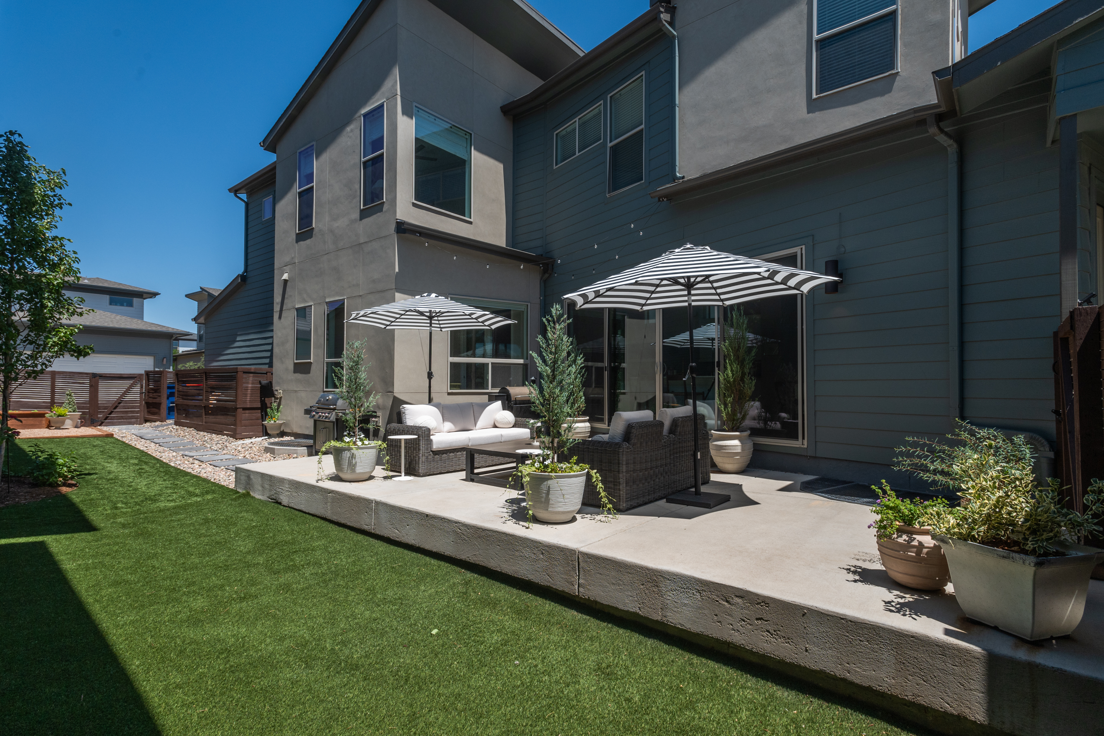  Welcome to Sterling Ranch Modern Open Home with Island Kitchen & Trail Access - 物件實景