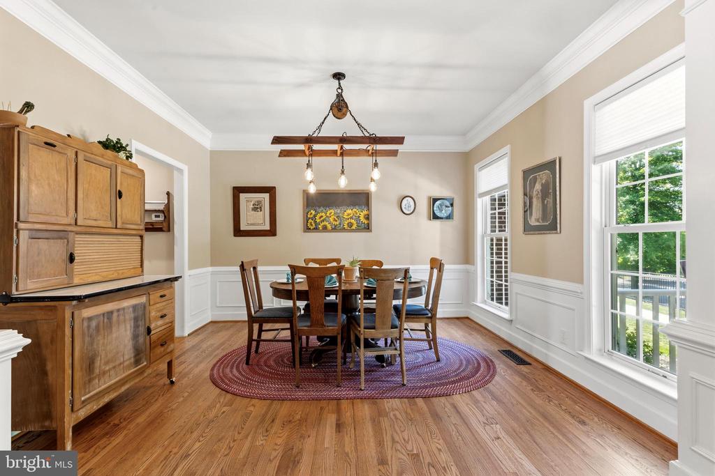 Leesburg, Virginia, 20175, United States, 3 Bedrooms Bedrooms, ,4 BathroomsBathrooms,Residential,For Sale,2049471
