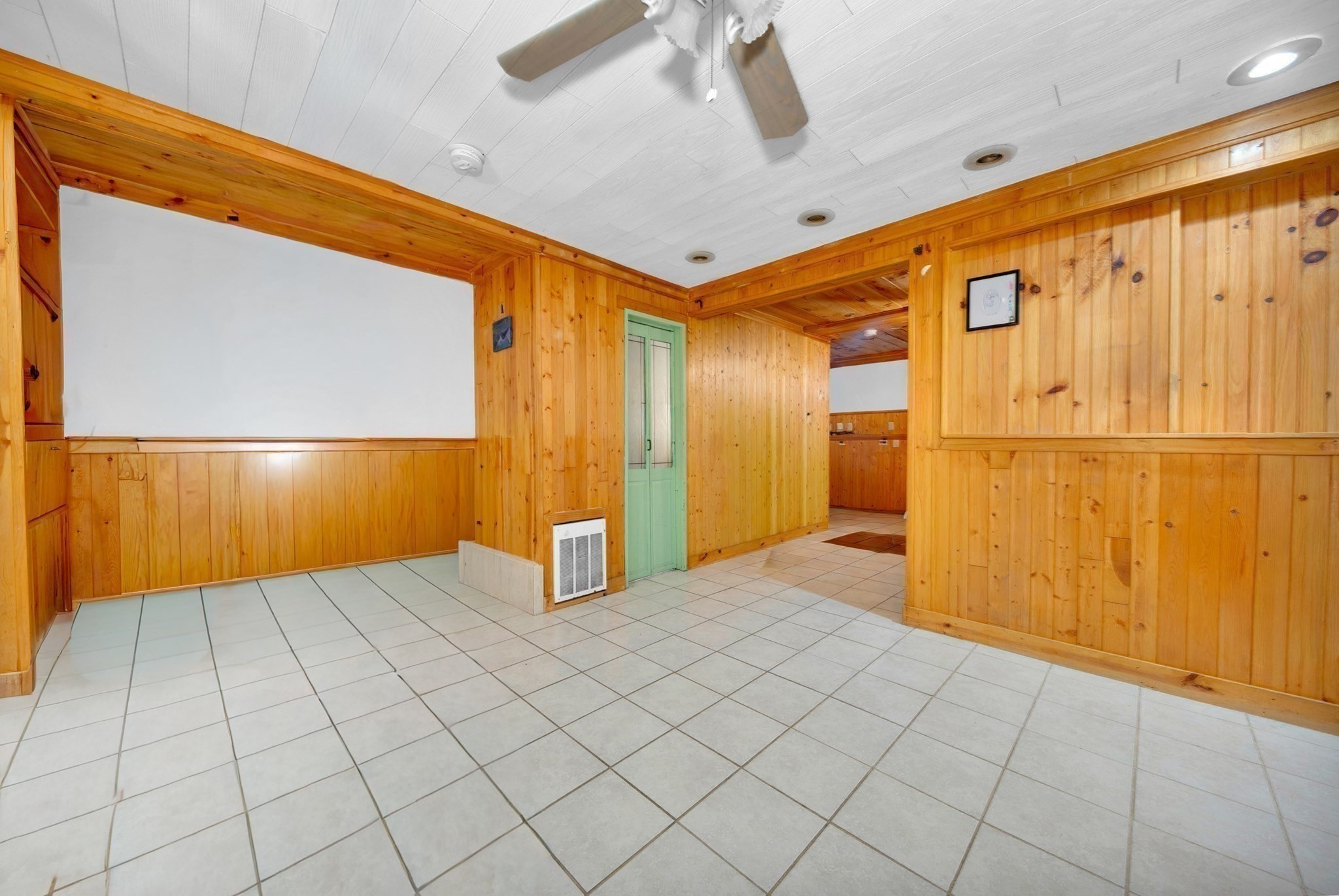 Lynn, Massachusetts, 01905, United States, 4 Bedrooms Bedrooms, ,3 BathroomsBathrooms,Residential,For Sale,1979746