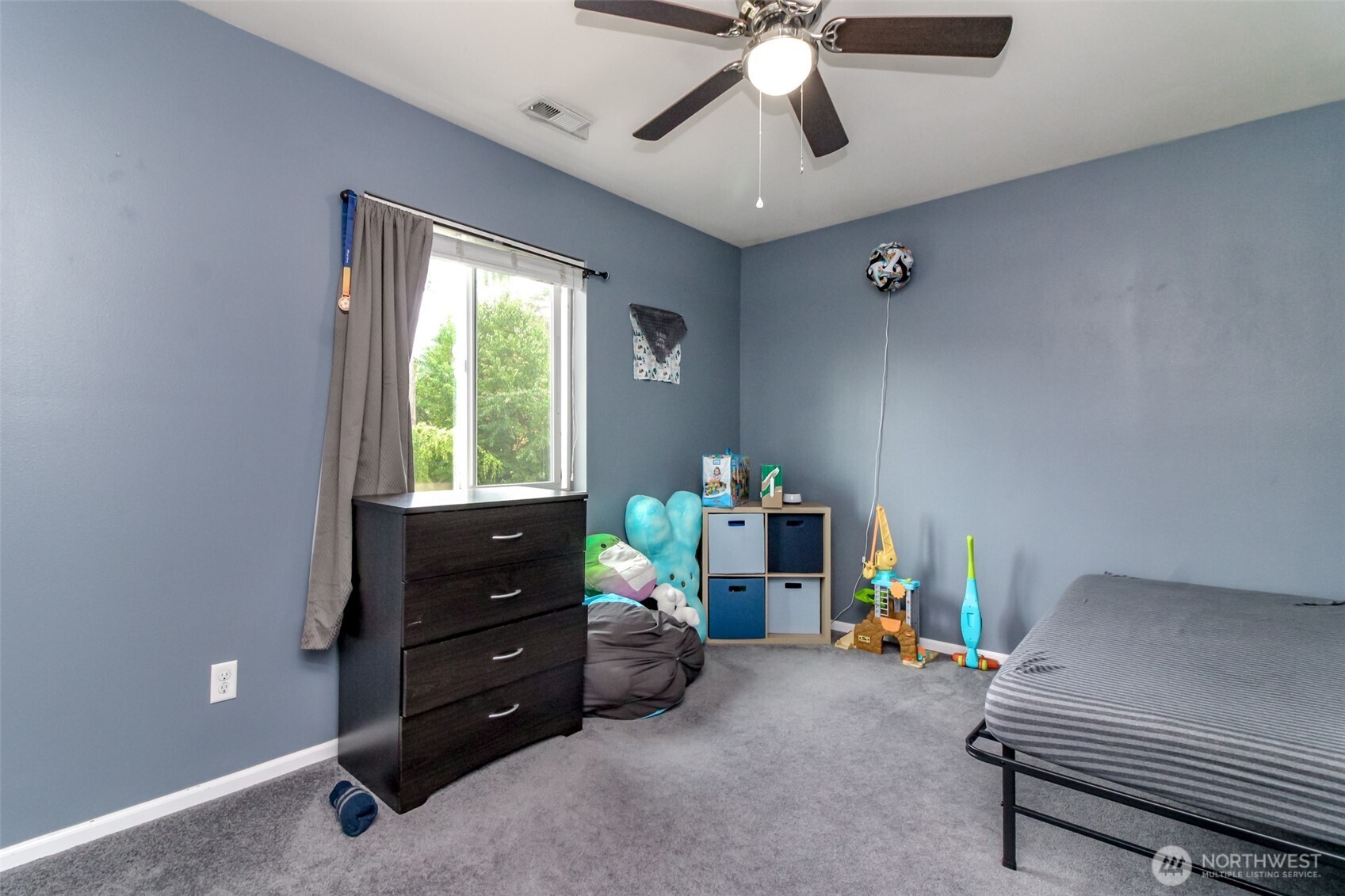 Puyallup, Washington, 98373, United States, 3 Bedrooms Bedrooms, ,3 BathroomsBathrooms,Residential,For Sale,1979459