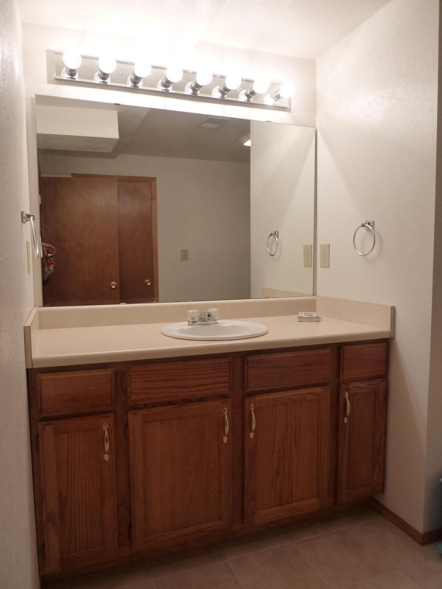 Camden, Michigan, 49232, United States, 5 Bedrooms Bedrooms, ,3 BathroomsBathrooms,Residential,For Sale,1887942