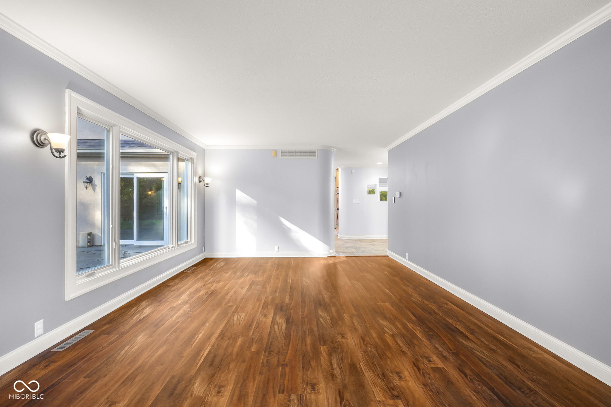 Columbus, Indiana, 47201, United States, 5 Bedrooms Bedrooms, ,6 BathroomsBathrooms,Residential,For Sale,1982008