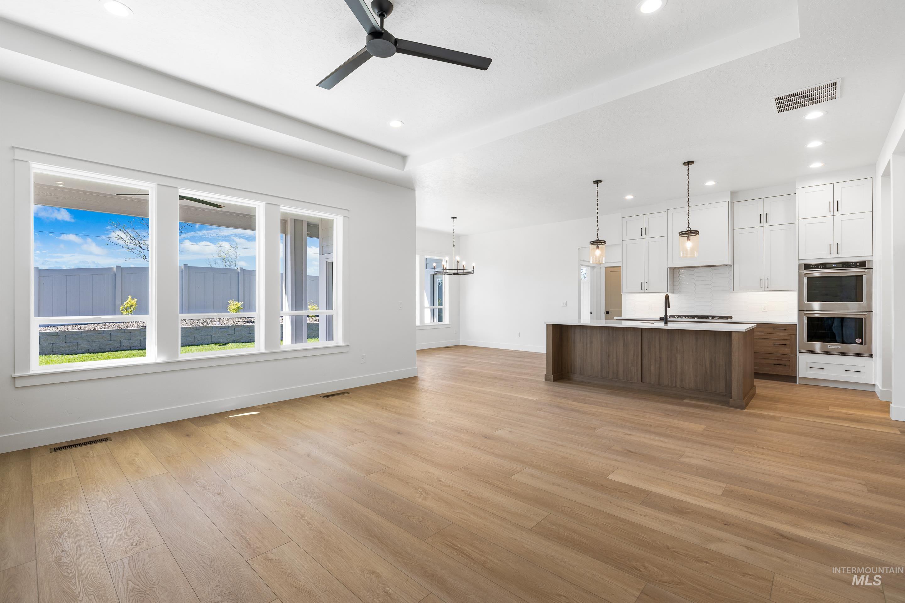 Kuna, Idaho, 83634, United States, 3 Bedrooms Bedrooms, ,Residential,For Sale,1989227