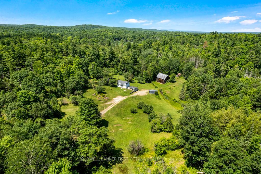LANARK HIGHLANDS, Ontario, K0G 1K0, CA, 3 Bedrooms Bedrooms, ,Residential,For Sale,1947994