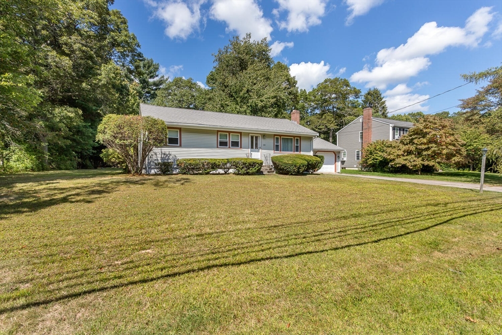 Easton, Massachusetts, 02356, United States, 3 Bedrooms Bedrooms, ,1 BathroomBathrooms,Residential,For Sale,1942159