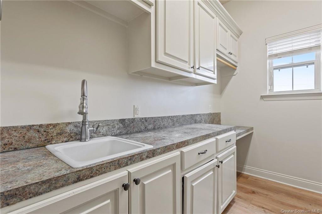 Lake Charles, Louisiana, 70605, United States, 4 Bedrooms Bedrooms, ,4 BathroomsBathrooms,Residential,For Sale,1976611