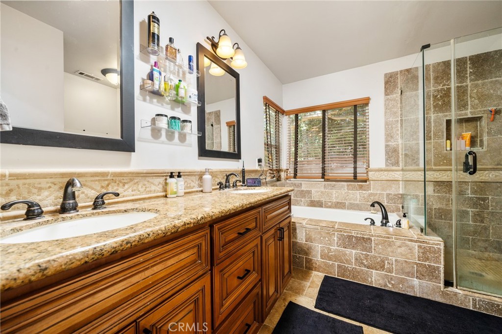 Riverside, California, 92506, United States, 4 Bedrooms Bedrooms, ,3 BathroomsBathrooms,Residential,For Sale,1907201