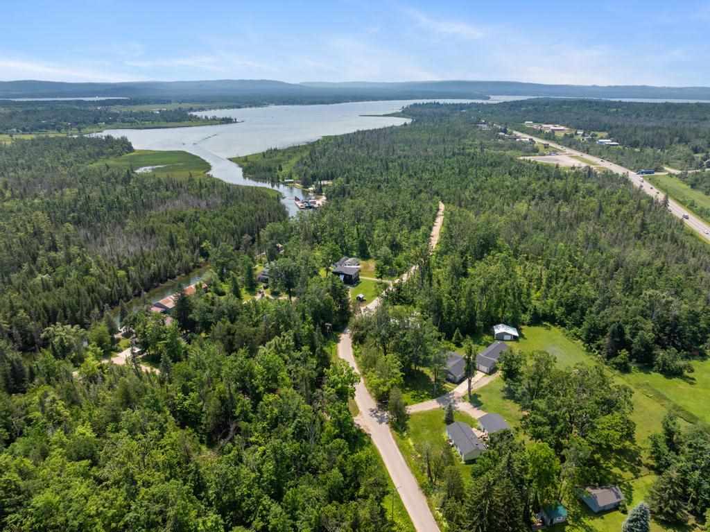 Alanson, Michigan, 49706, United States, 5 Bedrooms Bedrooms, ,3 BathroomsBathrooms,Residential,For Sale,1876087