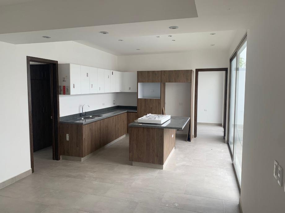 LOMAS, Torreón, Coahuila de Zaragoza, 27023, Mexico, 4 Bedrooms Bedrooms, ,4 BathroomsBathrooms,Residential,For Sale,LOMAS,1627789