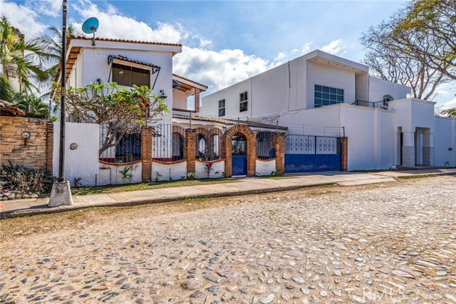 Outside Area (Outside Ca), California, 49328, United States, 7 Bedrooms Bedrooms, ,5 BathroomsBathrooms,Residential,For Sale,1870237