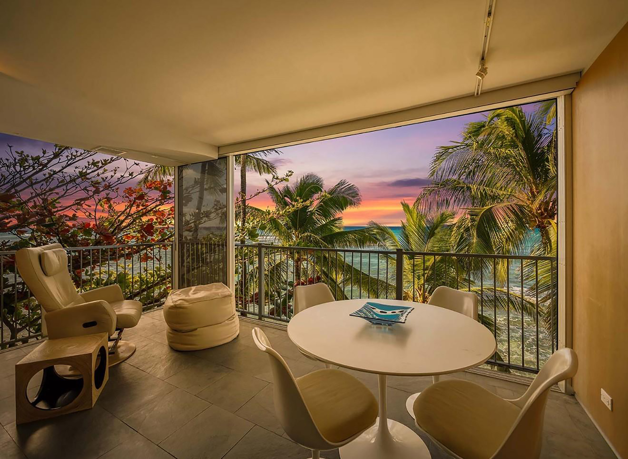 Diamond Head, Oceanside Manor, Coastline, Mountain, Ocean, Sunset Views 