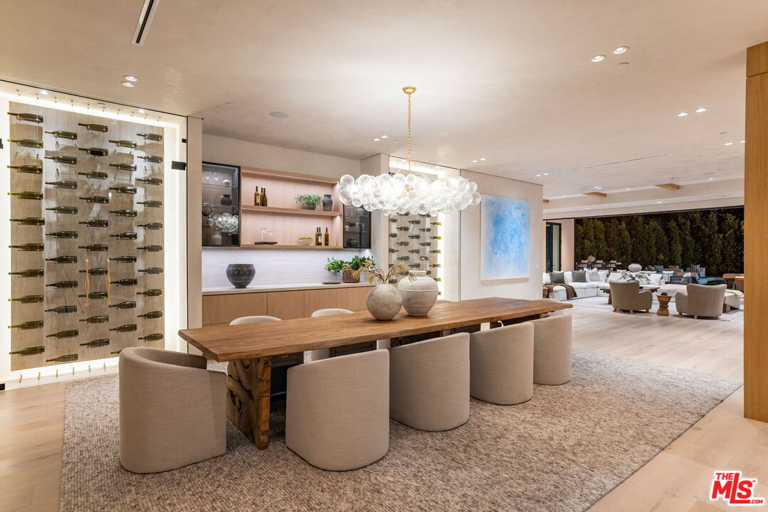 Los Angeles, California, 90024, United States, 8 Bedrooms Bedrooms, ,9 BathroomsBathrooms,Residential,For Sale,1907204