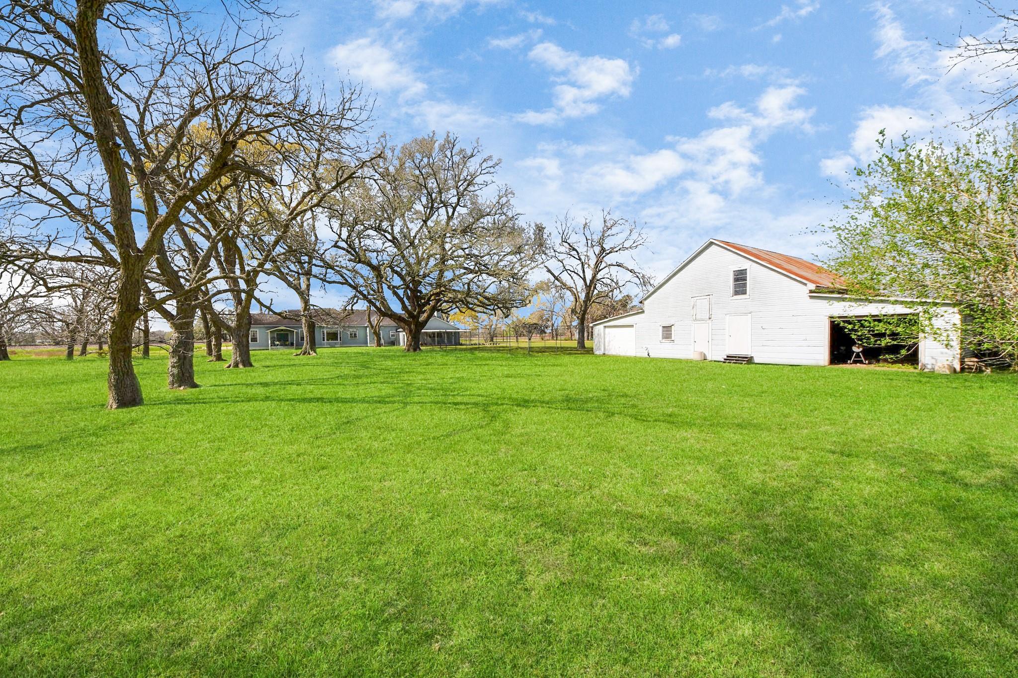 Wallis, Texas, 77485, United States, 3 Bedrooms Bedrooms, ,4 BathroomsBathrooms,Residential,For Sale,1928223