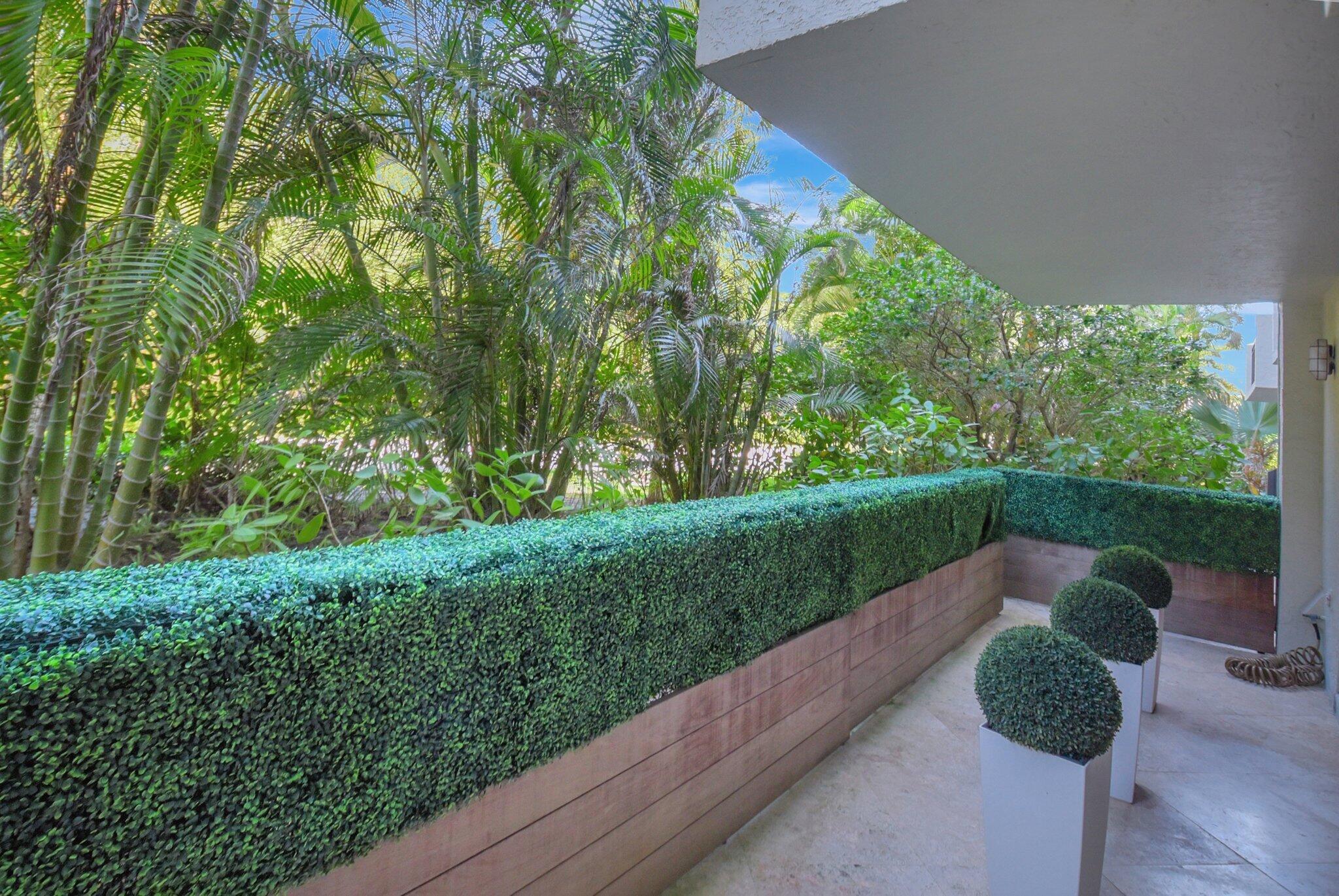 Highland Beach, Florida, 33487, United States, 2 Bedrooms Bedrooms, ,2 BathroomsBathrooms,Residential,For Sale,1746634