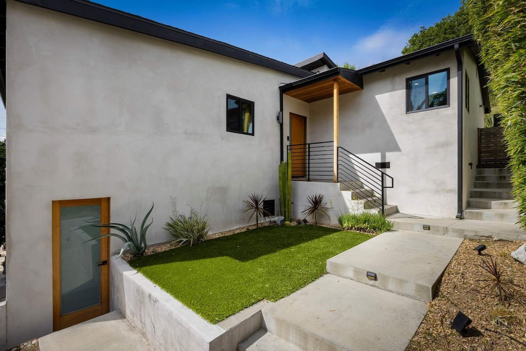  3991 Prospect Avenue - 物件實景