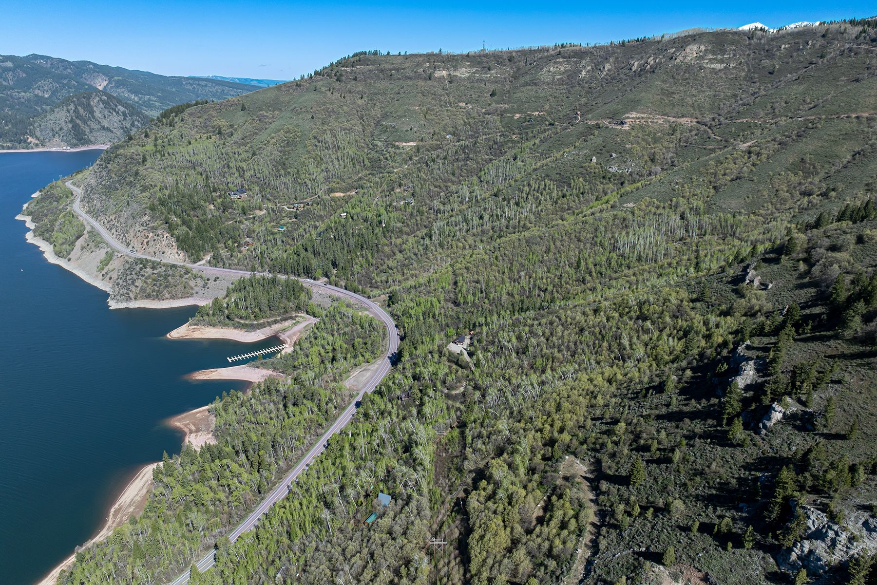  Property Overlooking the Palisades Reservoir - 物件實景