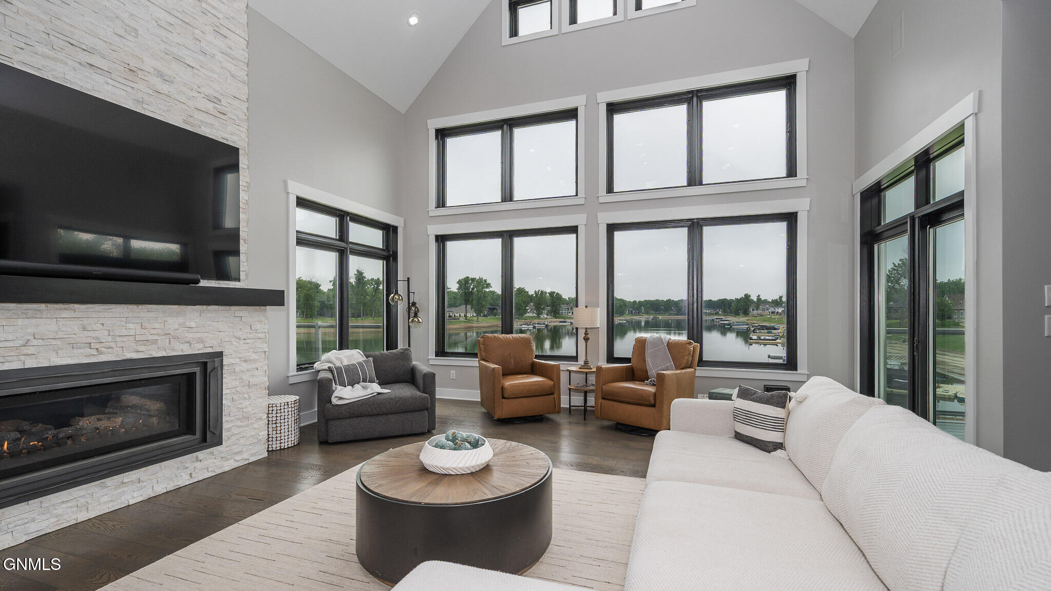 Bismarck, North Dakota, 58504, United States, 6 Bedrooms Bedrooms, ,4 BathroomsBathrooms,Residential,For Sale,1982102