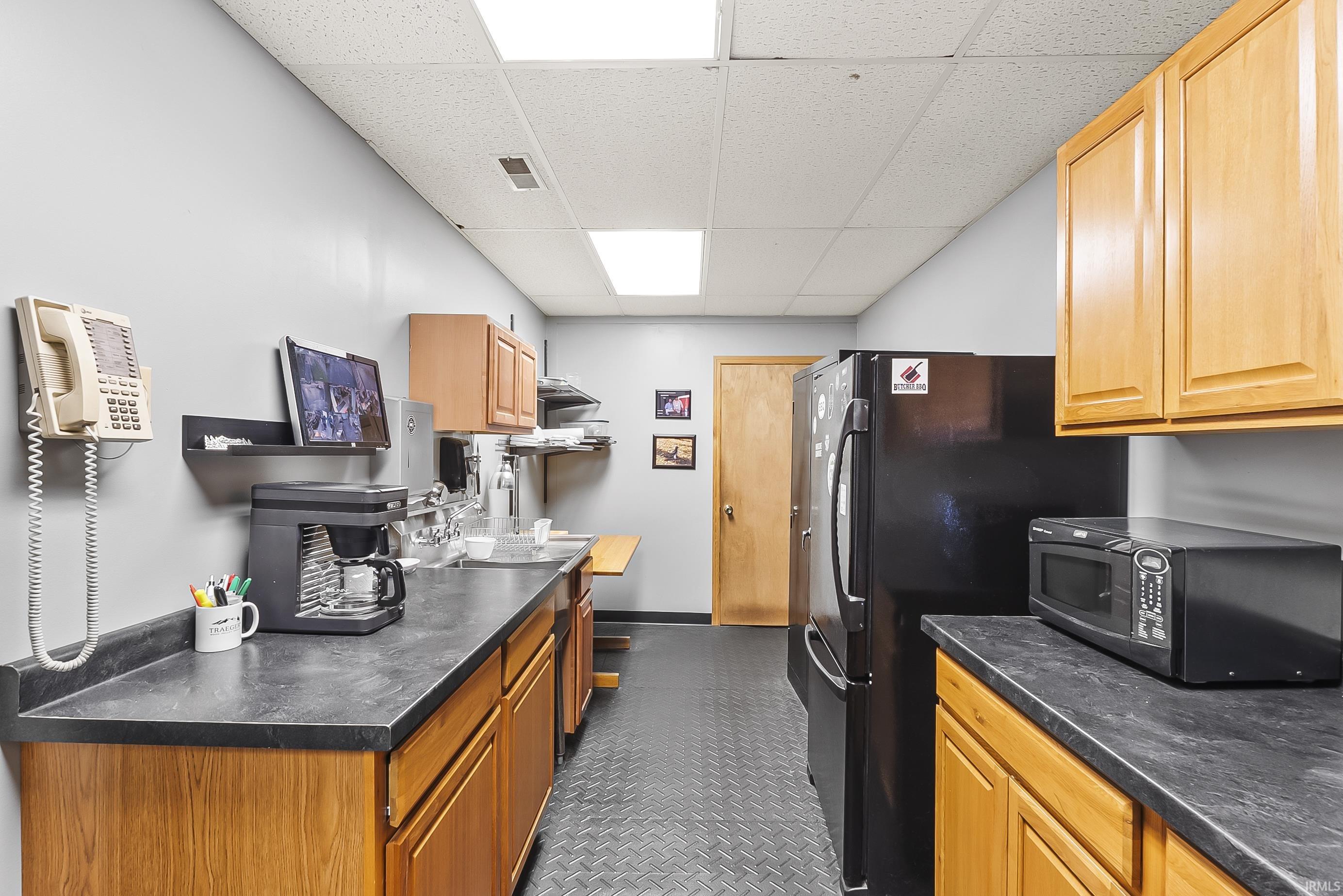 Fort Wayne, Indiana, 46805-3241, United States, 6 Bedrooms Bedrooms, ,4 BathroomsBathrooms,Residential,For Sale,1976576