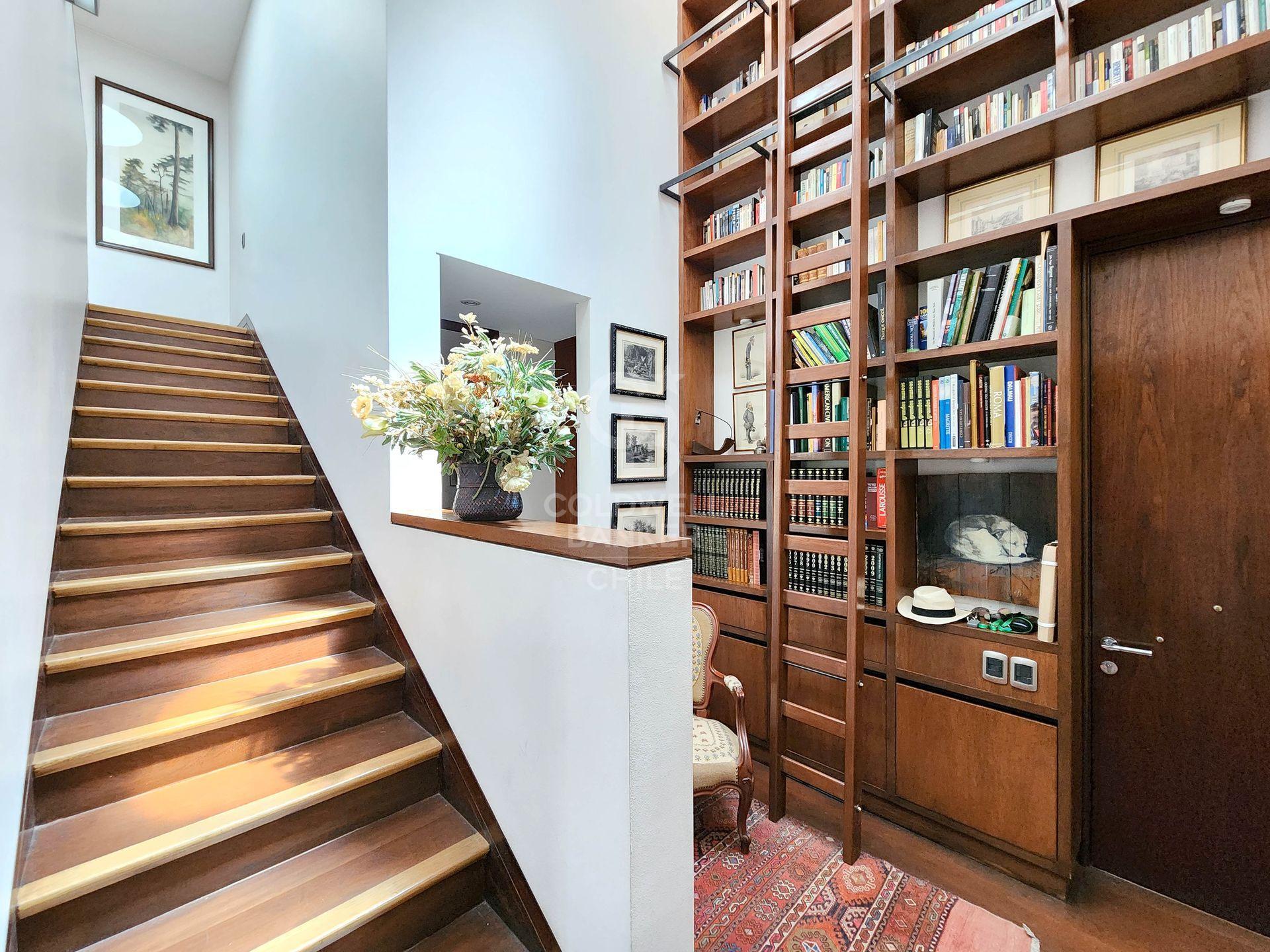 Vitacura, Chile, 3 Bedrooms Bedrooms, ,4 BathroomsBathrooms,Residential,For Sale,1867127