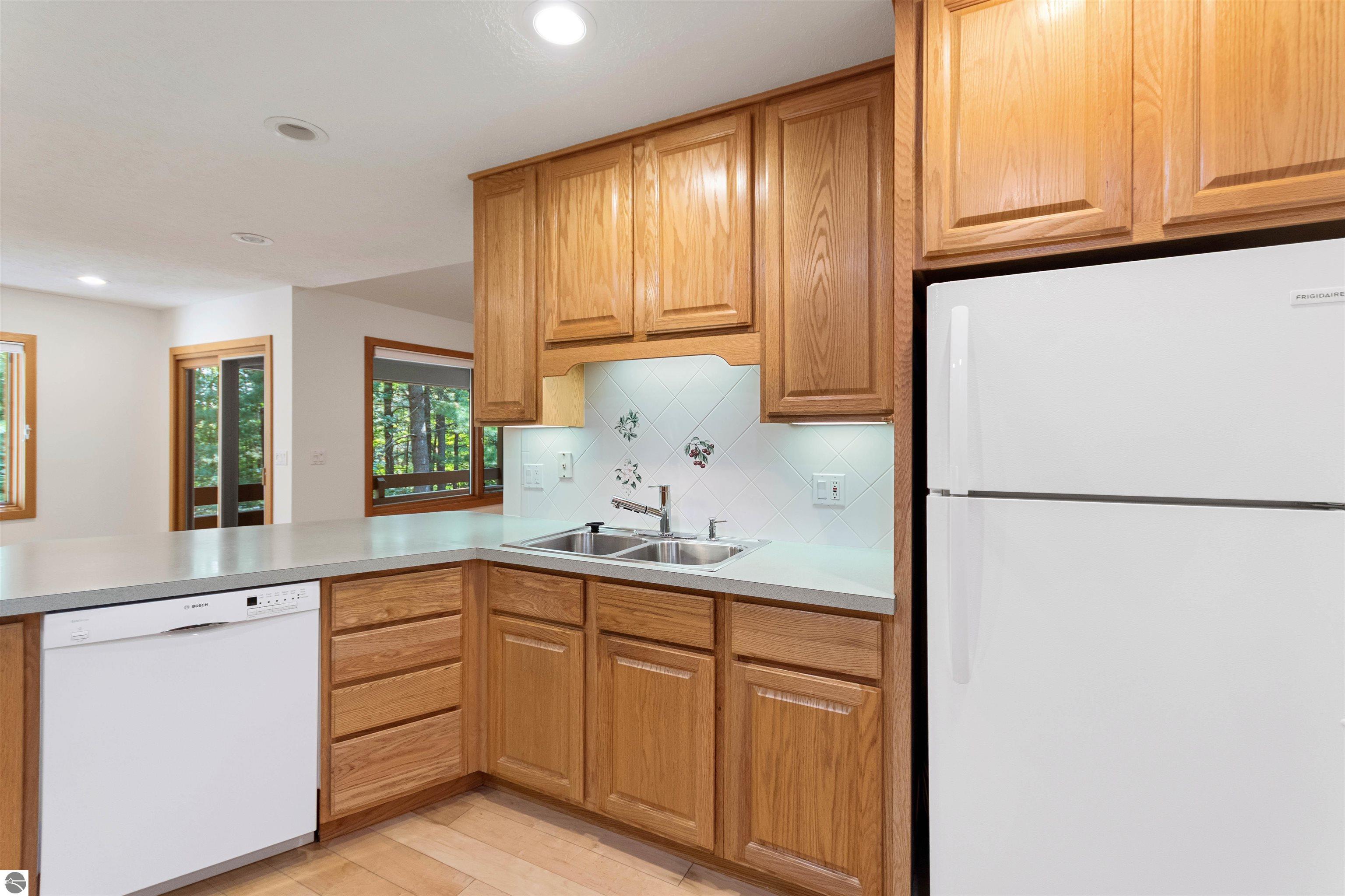 Traverse City, Michigan, 49686, United States, 3 Bedrooms Bedrooms, ,3 BathroomsBathrooms,Residential,For Sale,1942277