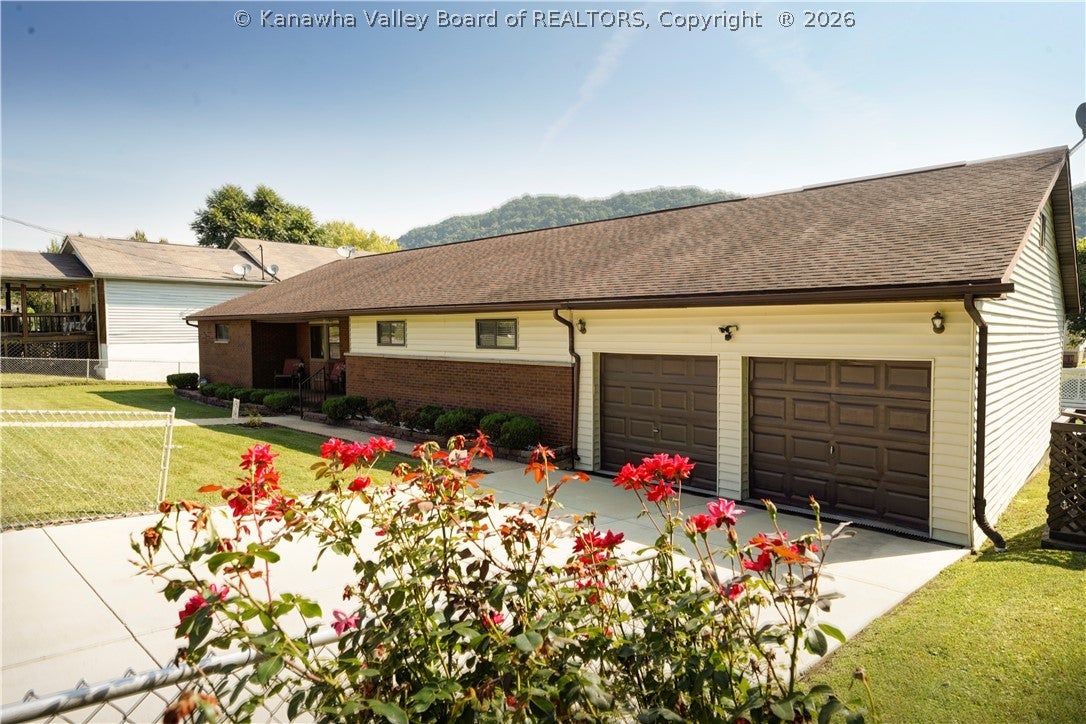 Starling Dr, Charleston, WV 25306