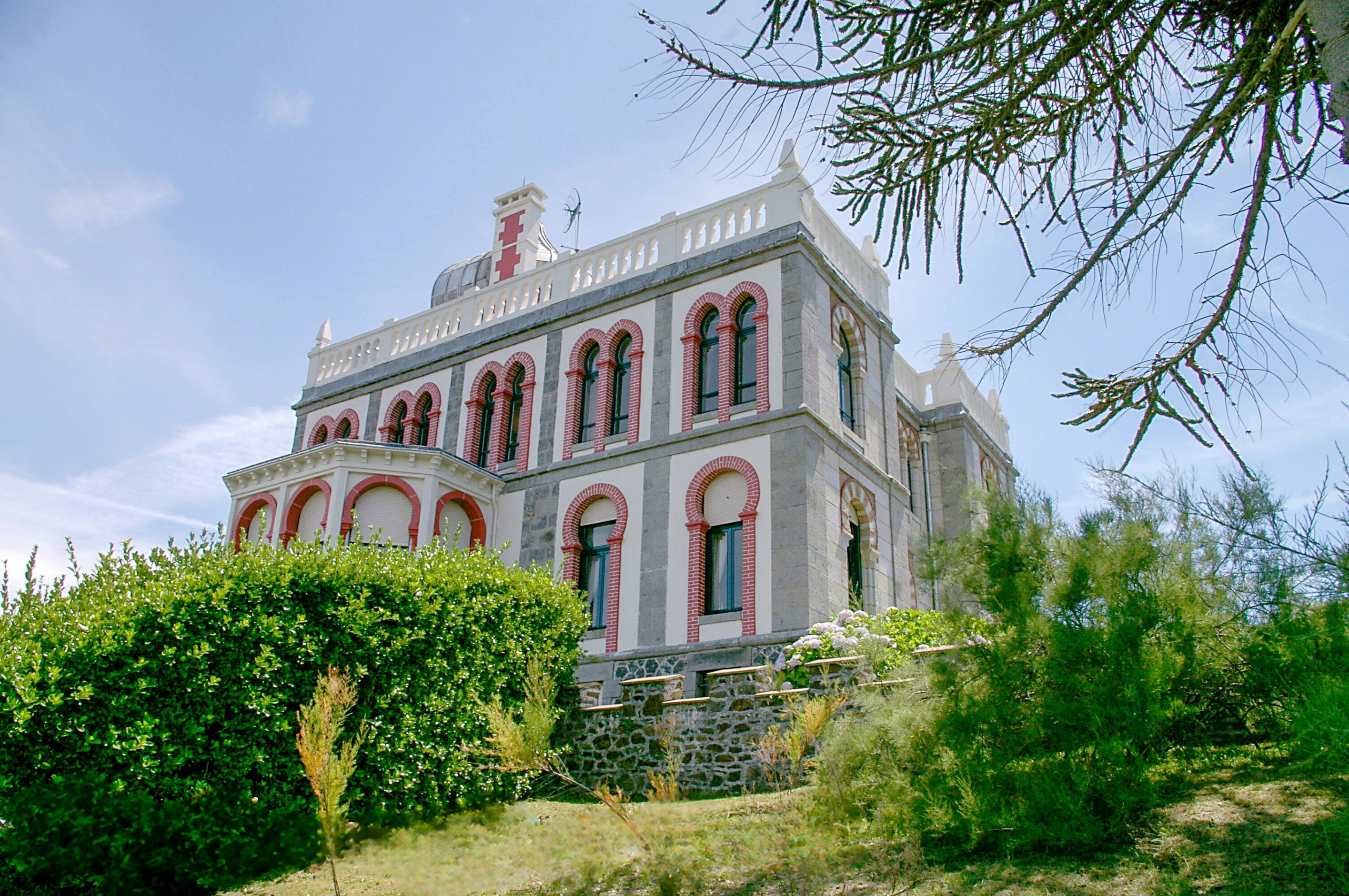  Stunning Villa built in an arabic style overlooking the sea at St Quay Portrieux - 物件實景