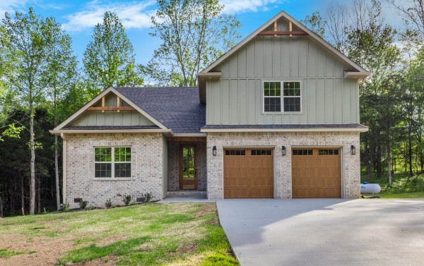 Cumberland Furnace, Tennessee, 37051, United States, 4 Bedrooms Bedrooms, ,3 BathroomsBathrooms,Residential,For Sale,2006360