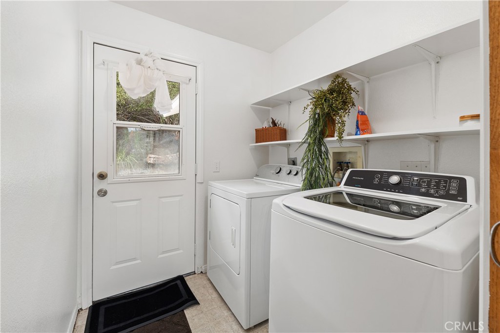 Fallbrook, California, 92028, United States, 5 Bedrooms Bedrooms, ,3 BathroomsBathrooms,Residential,For Sale,2003504