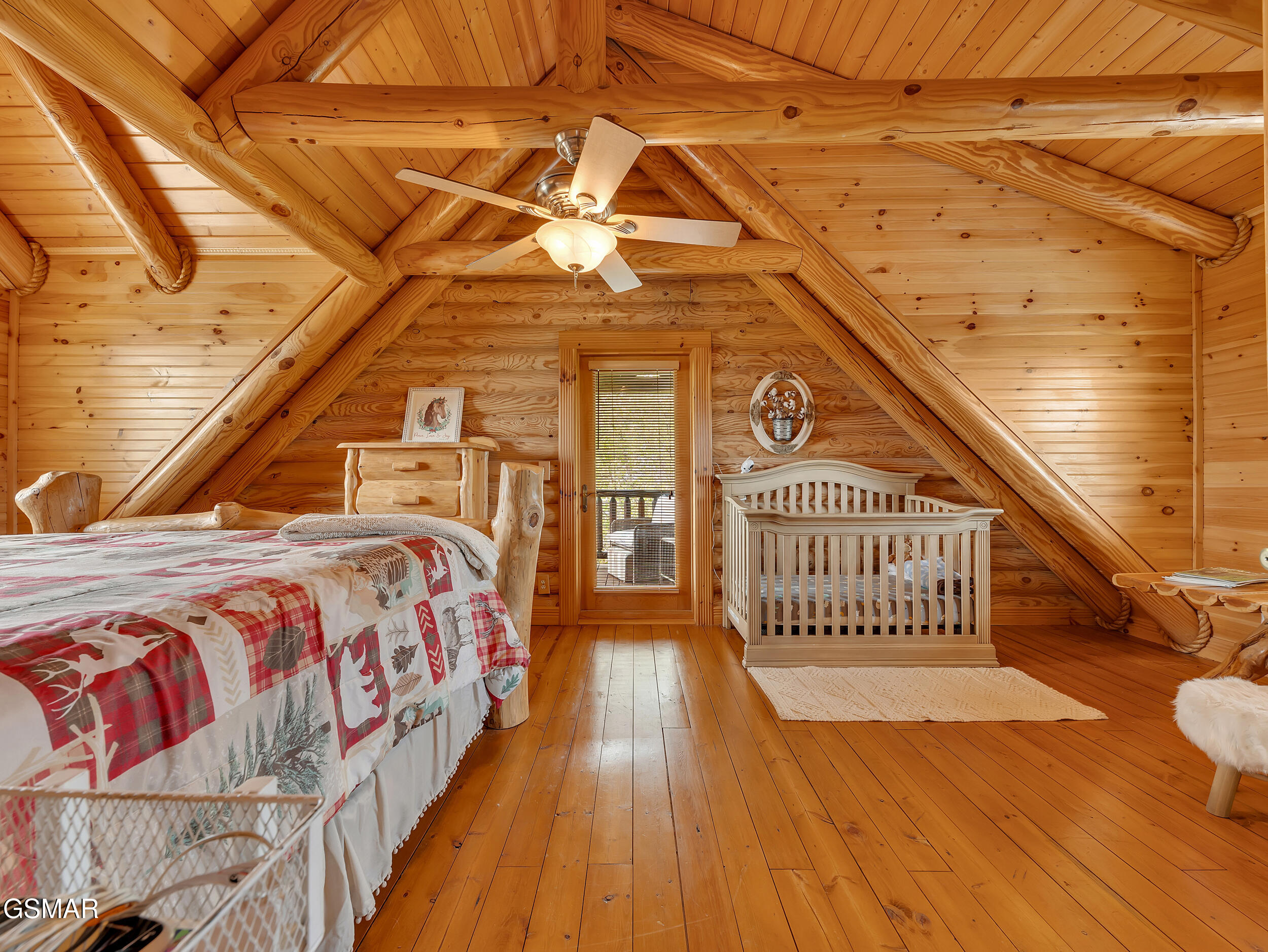 Dandridge, Tennessee, 37725, United States, 3 Bedrooms Bedrooms, ,4 BathroomsBathrooms,Residential,For Sale,1978849