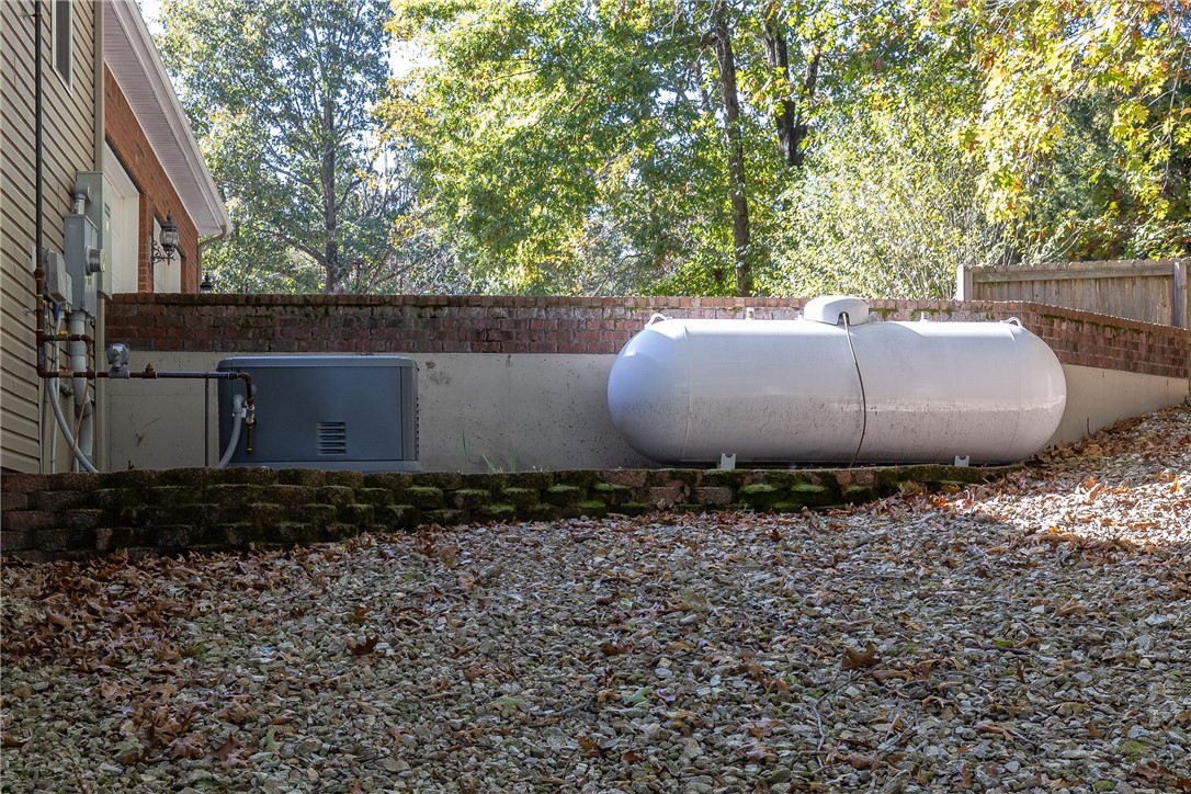 Bella Vista, Arkansas, 72715, United States, 3 Bedrooms Bedrooms, ,4 BathroomsBathrooms,Residential,For Sale,1971297