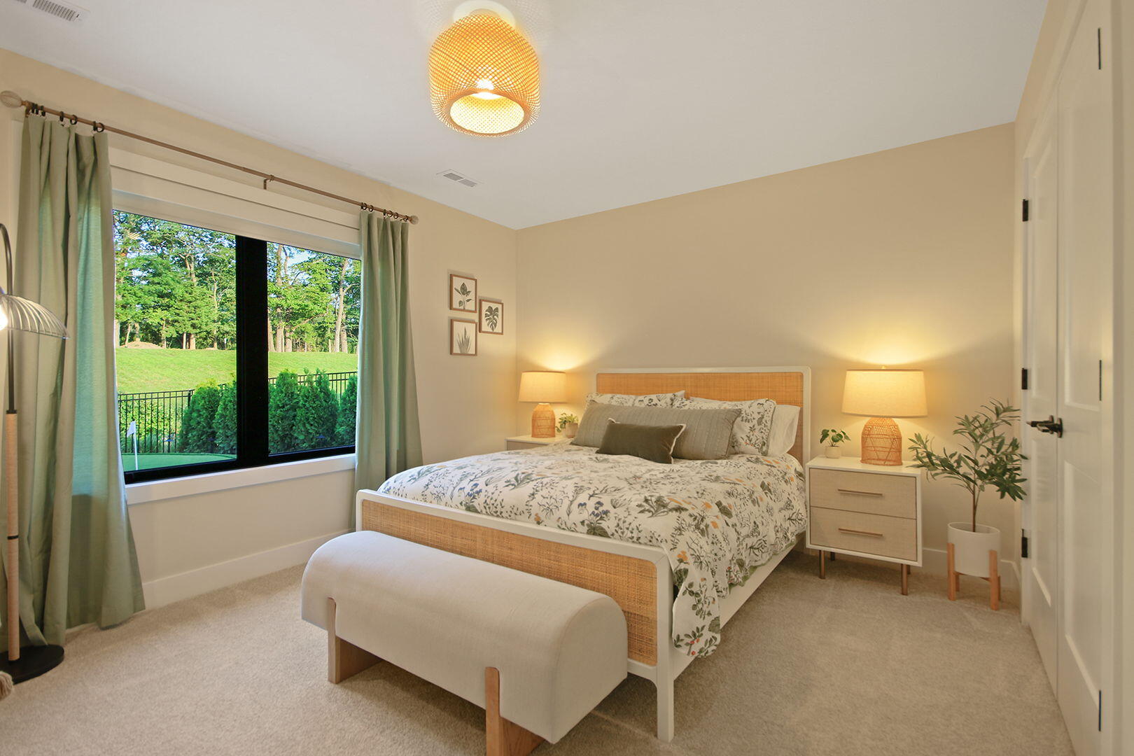 COLUMBIA, Missouri, 65201, United States, 3 Bedrooms Bedrooms, ,2 BathroomsBathrooms,Residential,For Sale,1984001