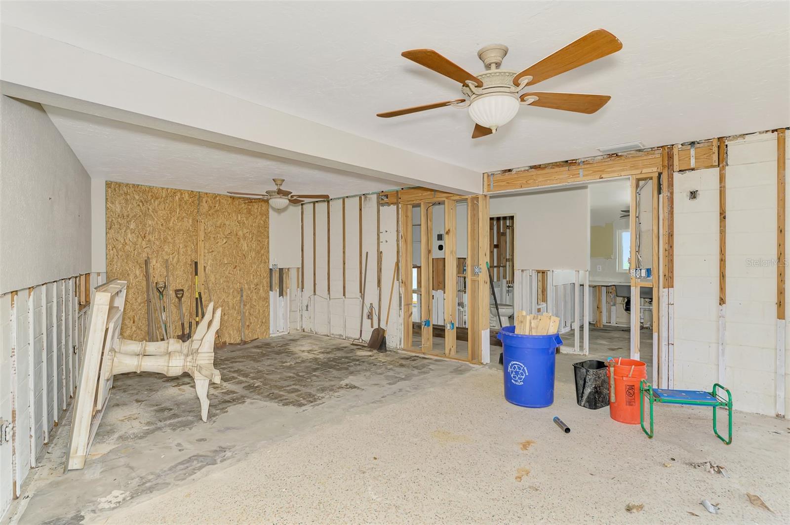 ENGLEWOOD, Florida, 34223, United States, 2 Bedrooms Bedrooms, ,3 BathroomsBathrooms,Residential,For Sale,1990231