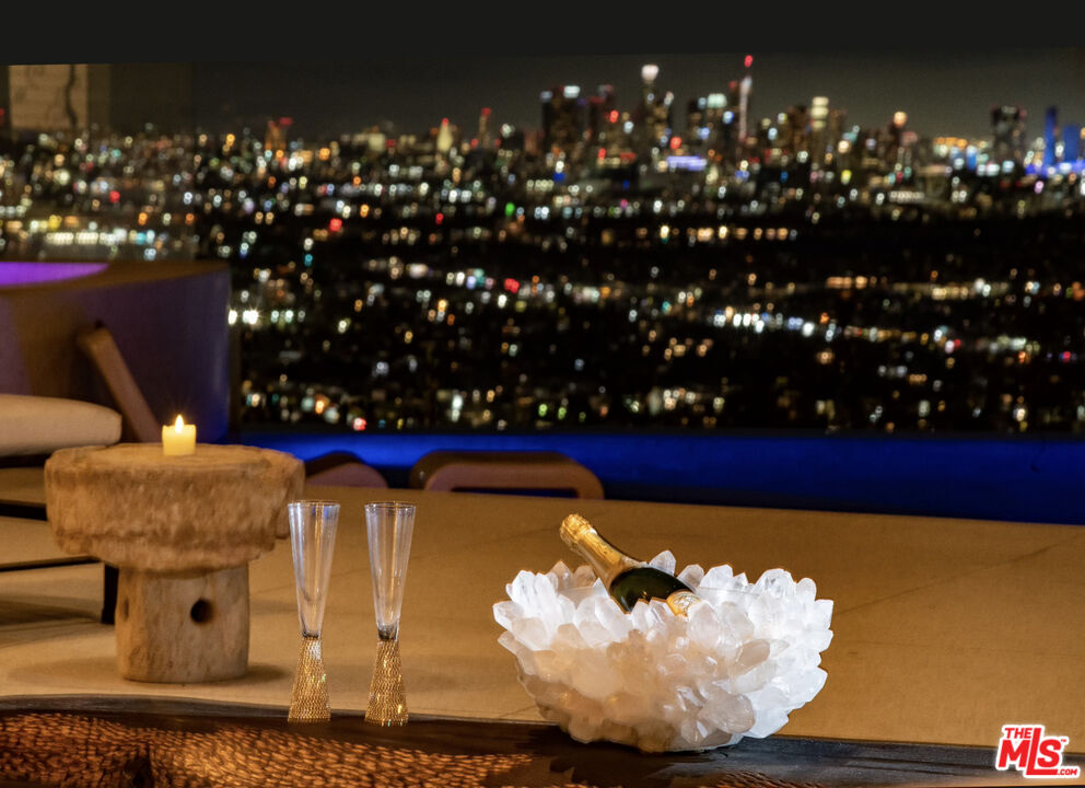 Los Angeles, California, 90069, United States, 3 Bedrooms Bedrooms, ,6 BathroomsBathrooms,Residential,For Sale,1731707
