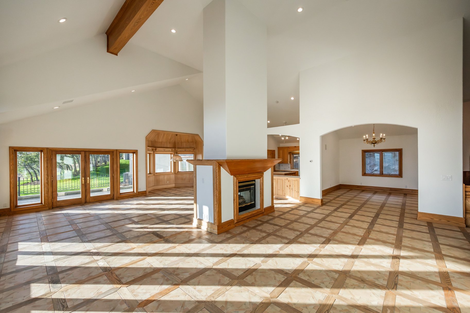  European Estate with Huge Views of the Valley - 物件實景