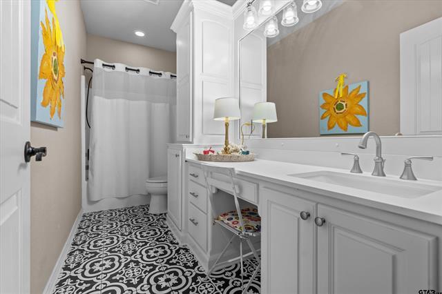 Lindale, Texas, 75771, United States, 3 Bedrooms Bedrooms, ,2 BathroomsBathrooms,Residential,For Sale,2019354