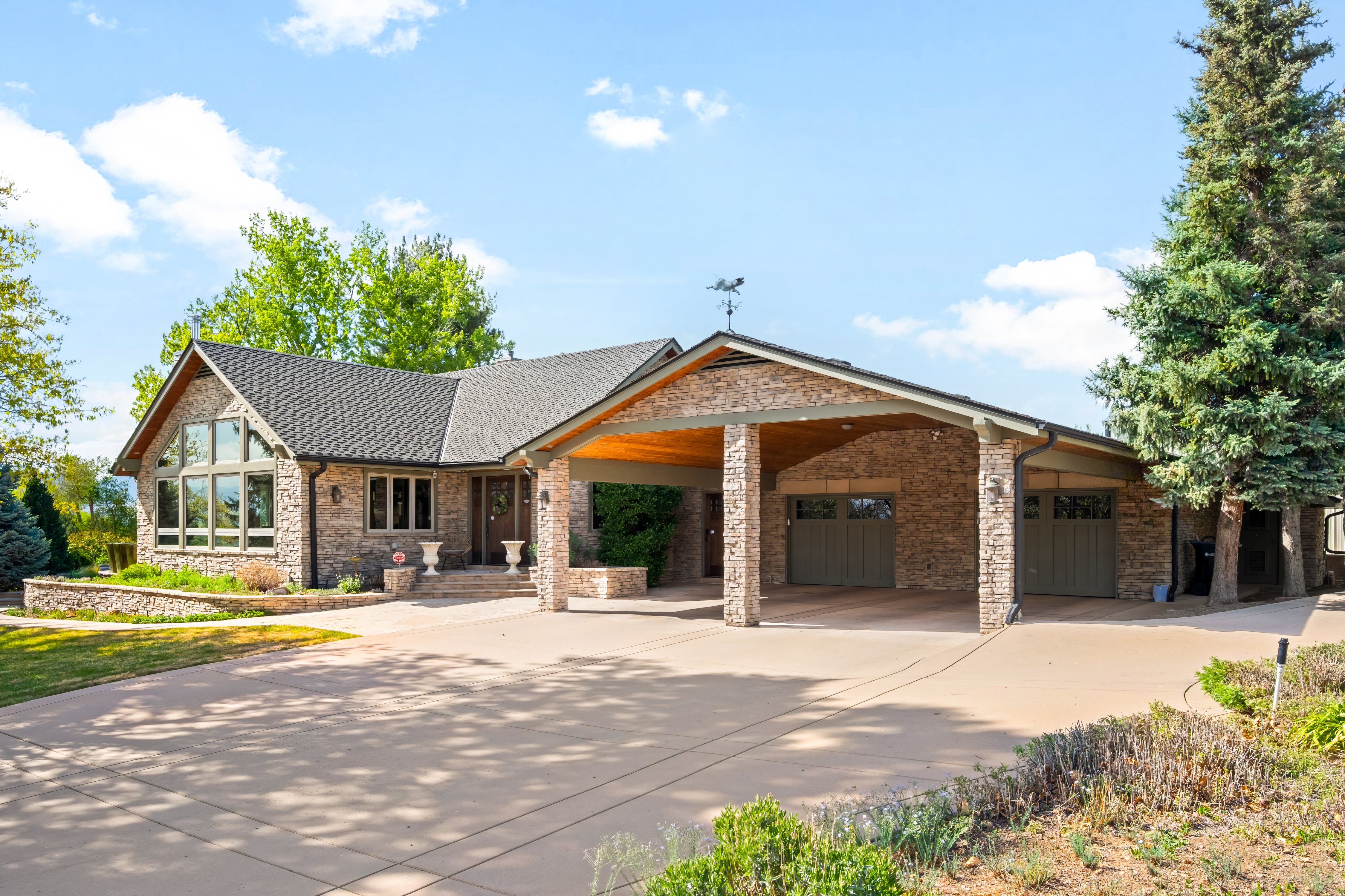  Over 2 Acre Estate With Unobstructed Mountain Views - 物件實景