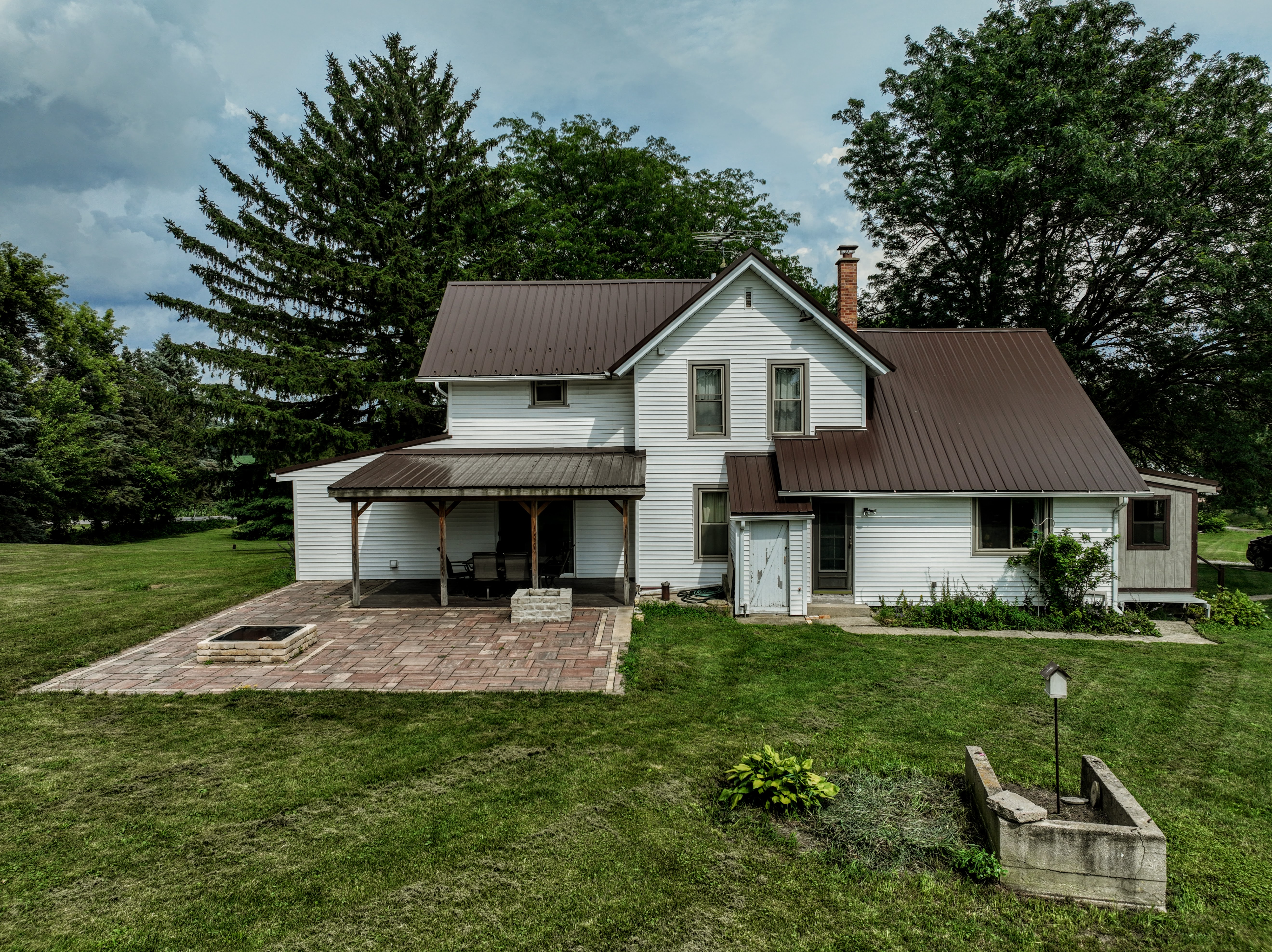 Milford, Wisconsin, 53551, United States, 4 Bedrooms Bedrooms, ,2 BathroomsBathrooms,Residential,For Sale,1889532