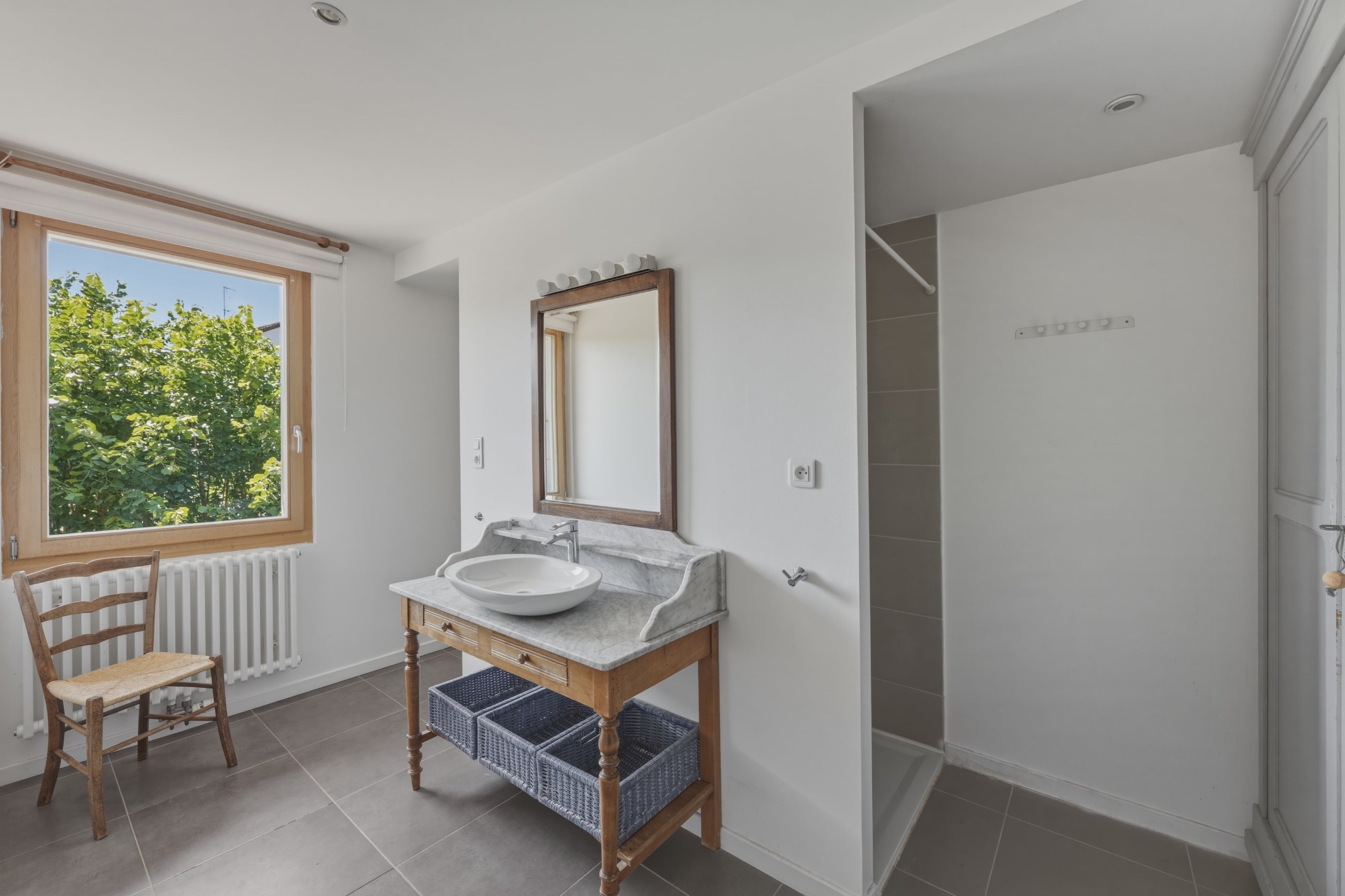  Filly Hamlet – Beautifully Renovated Character Home Between Lake Geneva and the… - 物件實景